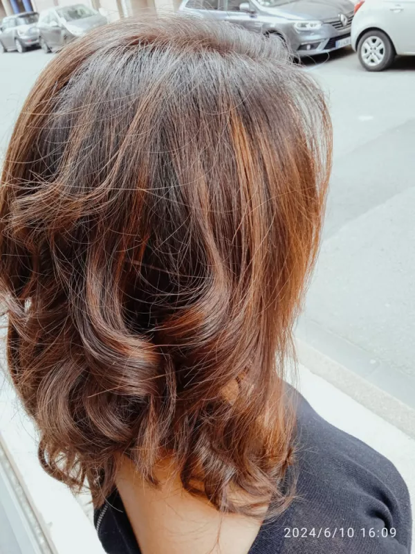 Coupe pour femme, Feurs, Bulle d'Hair