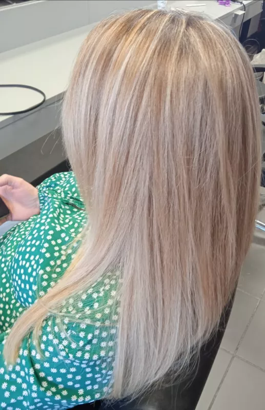 Coupe pour femme, Feurs, Bulle d'Hair